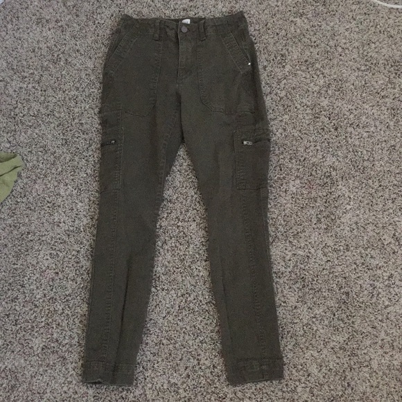 Gap cargo pants - Picture 2 of 3
